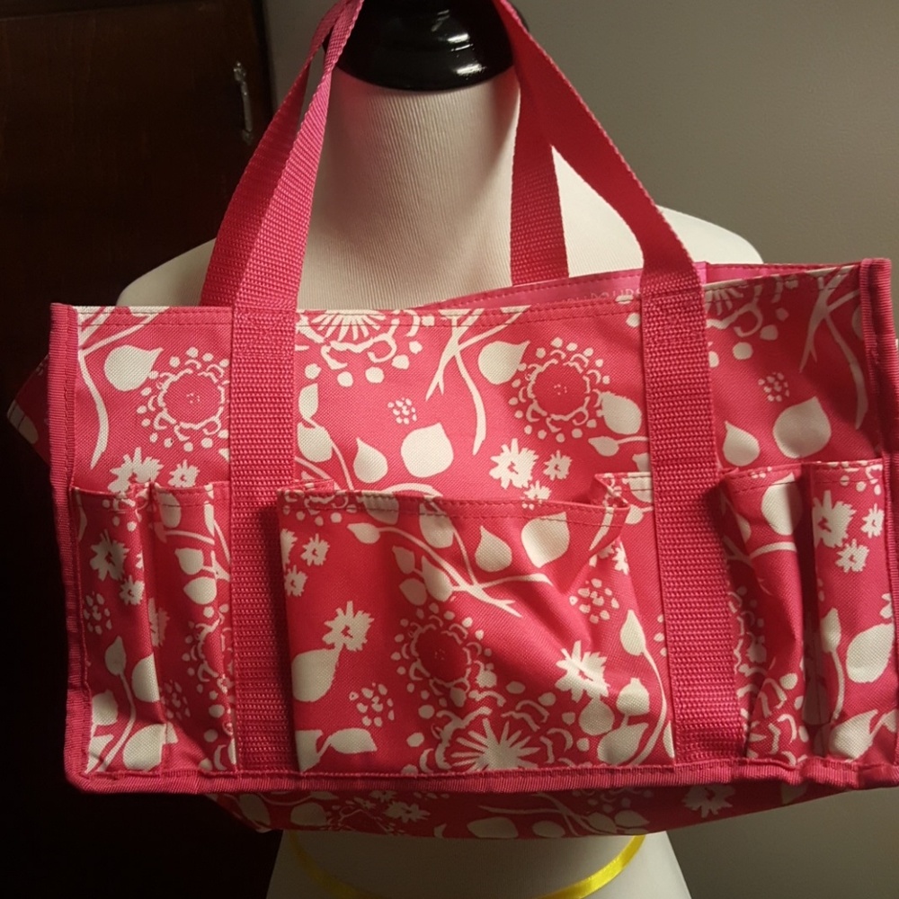 Thirtyone Gives tote